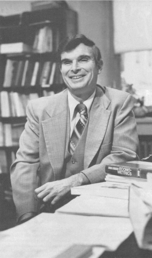 Black and white photo of a young Daniel Sisler