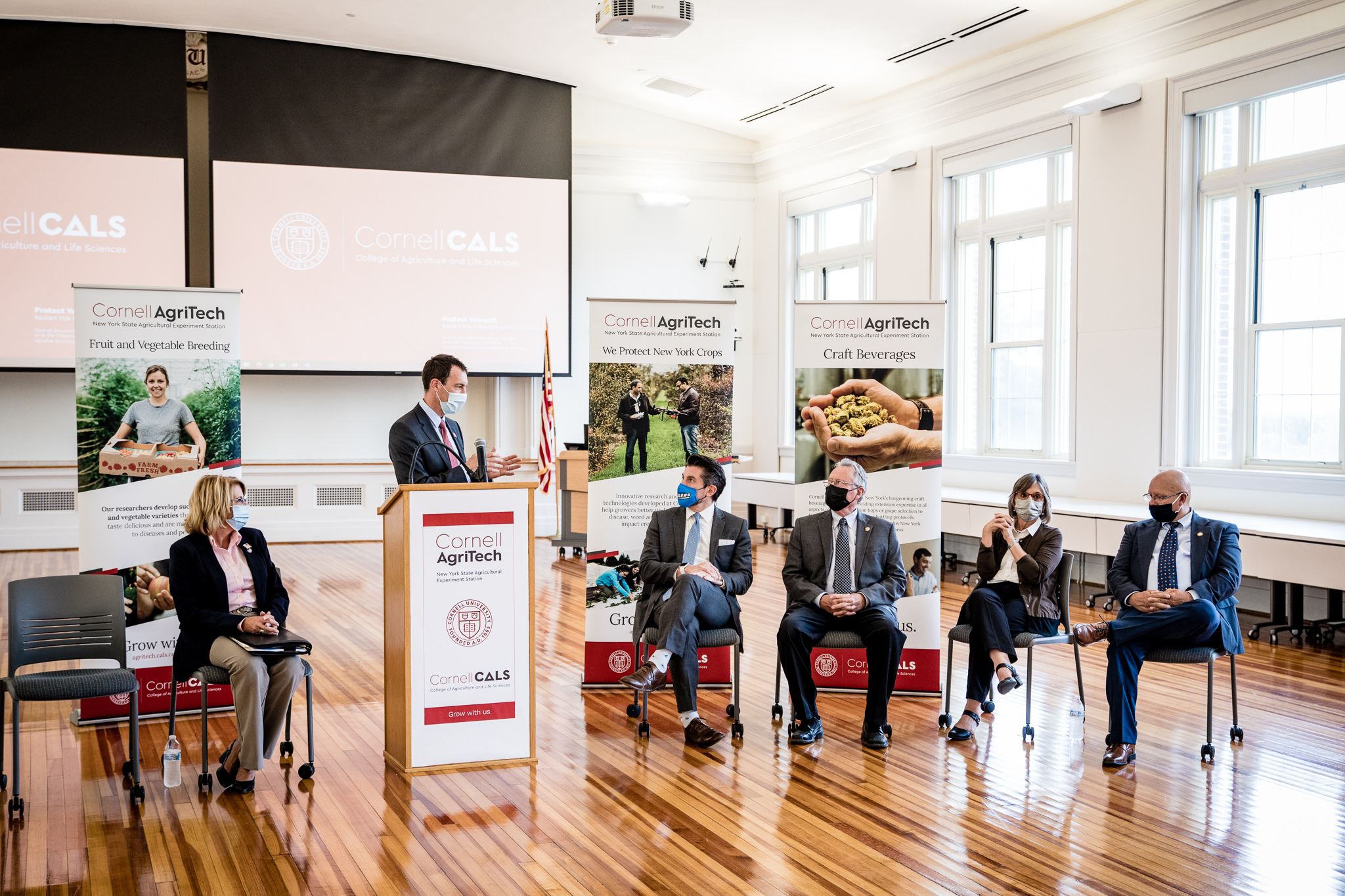 CALS Dean Ben Houlton speaks with NYS elected officials.