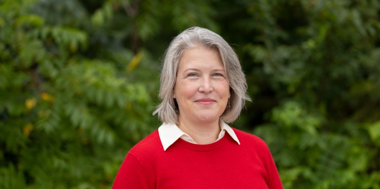 Emily Bernhardt Headshot