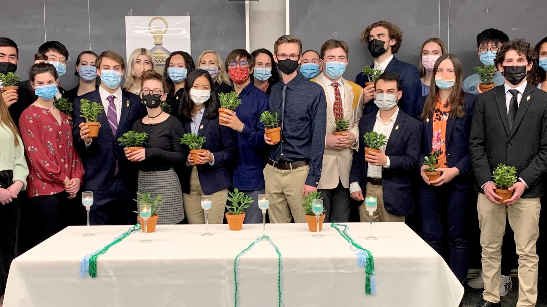 2021 inductees pose for a group shot