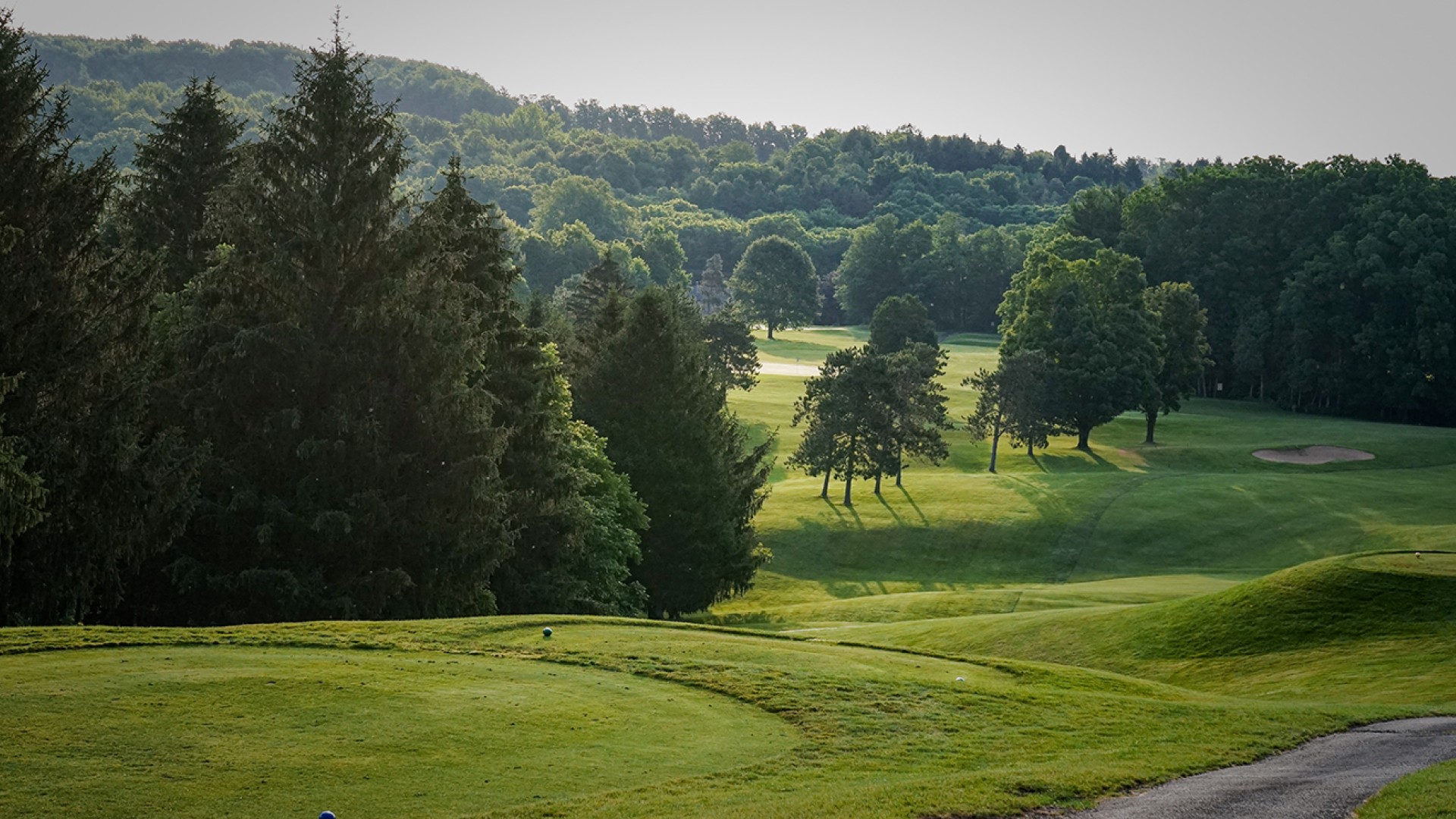 idyllic golf course panorama
