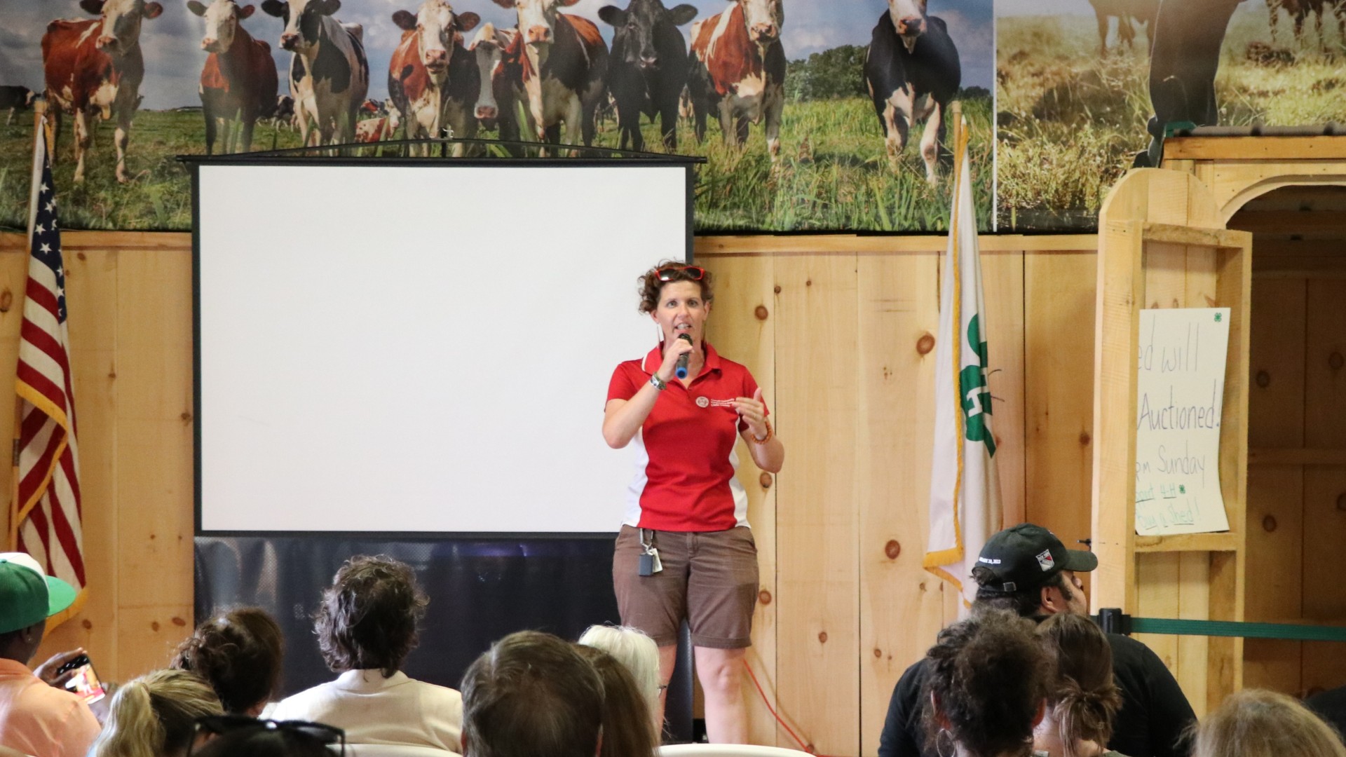 Melanie Forstrom speaking to an audience