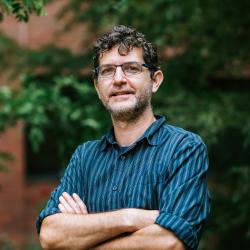 A headshot of Andrés López-Sepulcre