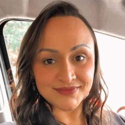 headshot of lorena feijo