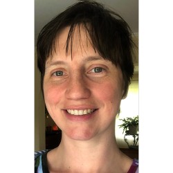 Naomi Graseck headshot