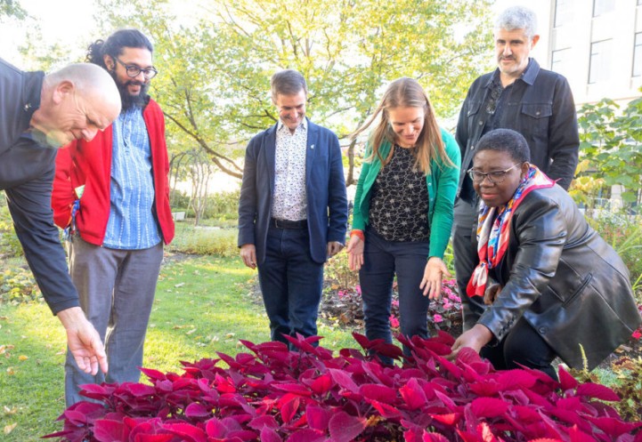 Members of the Center for Research on Programmable Plant Systems meet in Minns Graden