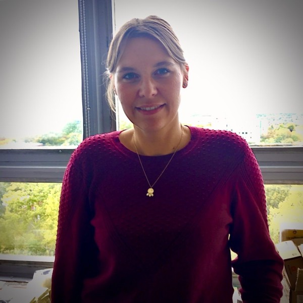 Wman with dark shirt