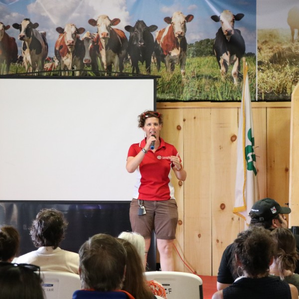 Melanie Forstrom speaking to an audience