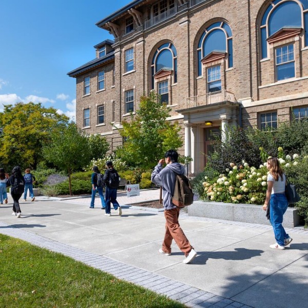 Students walk on the Ag Quad