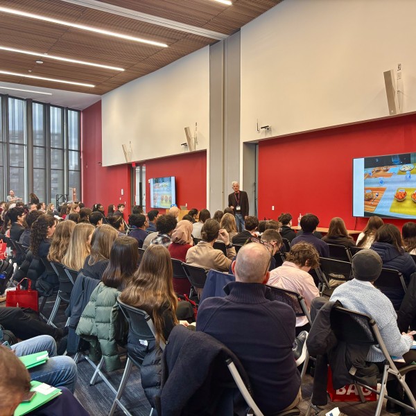 Michael Moss presents to NY Youth Institute students