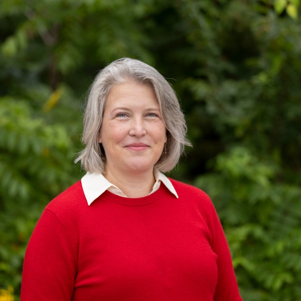 Emily Bernhardt Headshot