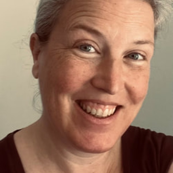 Emily Bernhardt headshot