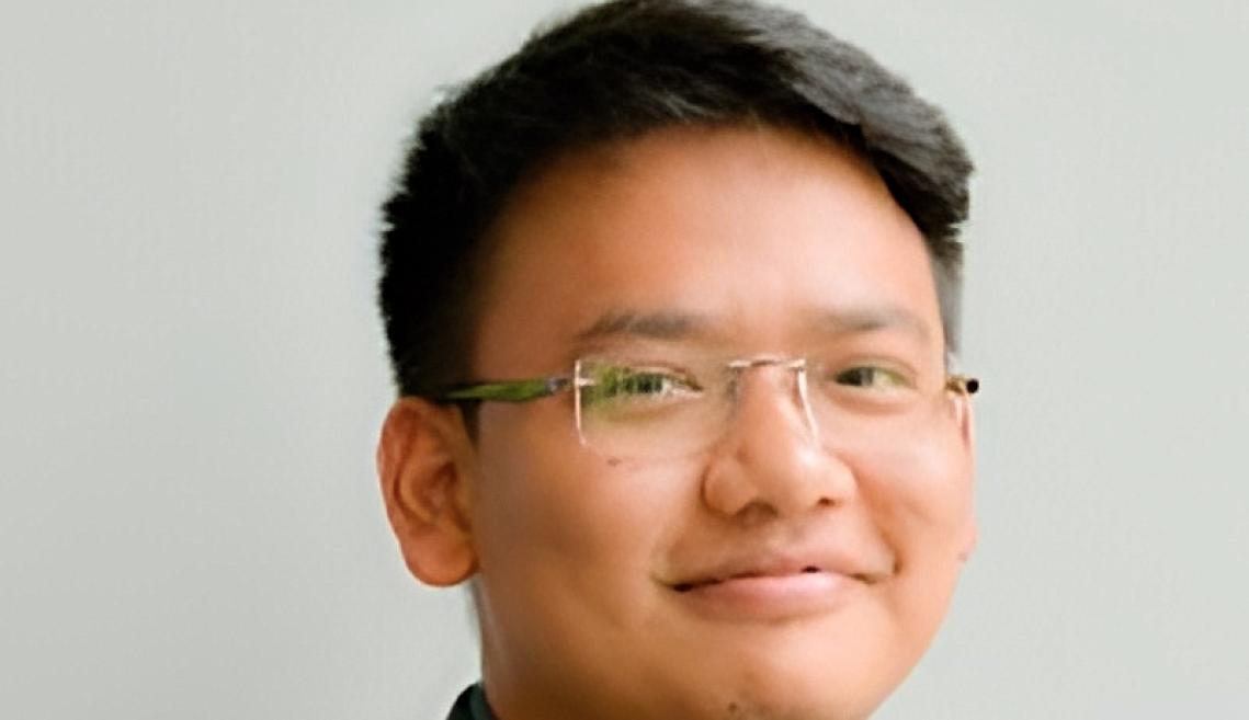 Kishun Ghalan in the foreground and gray background. 