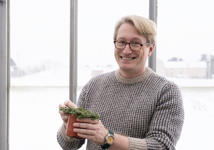 Portrait of Scott Morris in the greenhouse