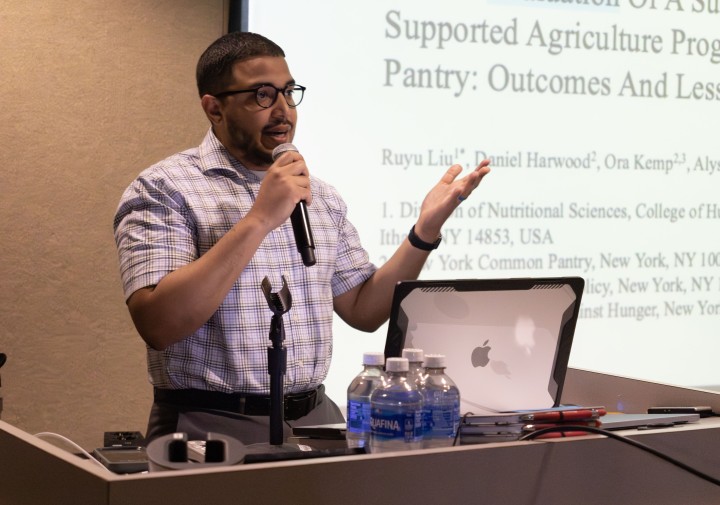 Roger Figueroa, assistant professor of social behavior science in nutrition in the Division of Nutritional Sciences, presented his research on the second day of the In-Service. (Credit: Galib Braschler/CHE) 