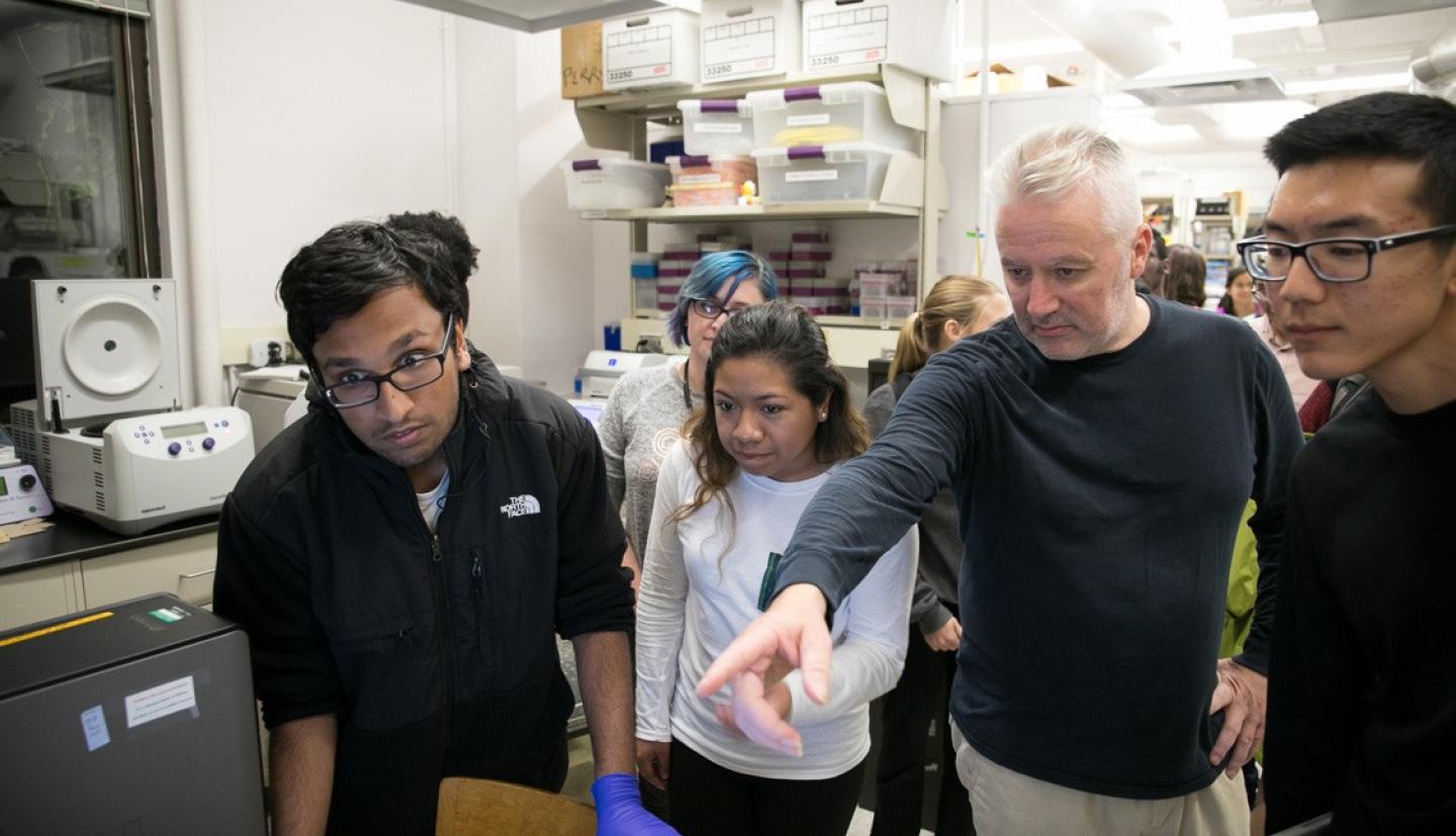 Jeremy Thompson with students