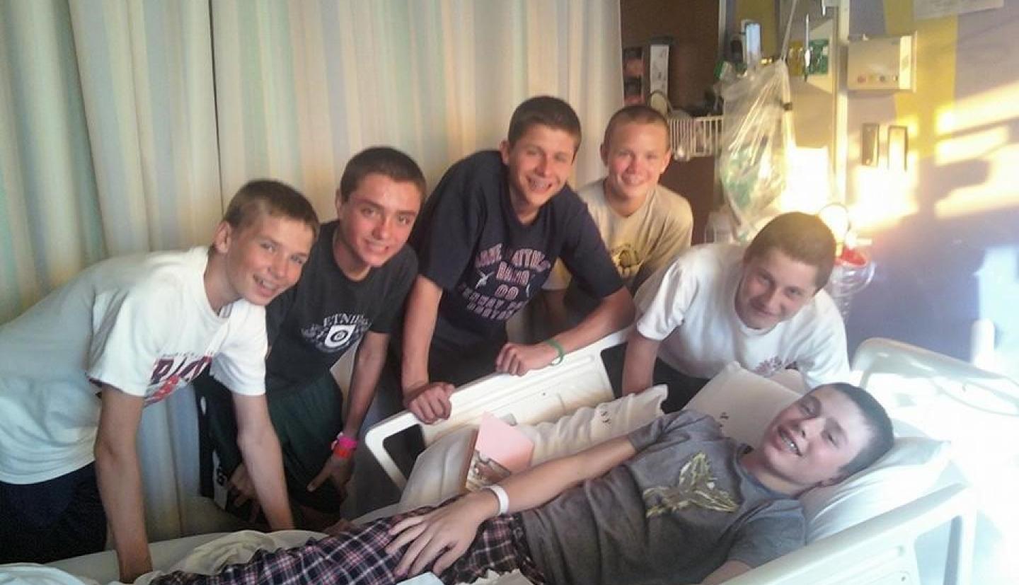 Pulver with his 8th grade lacrosse teammates in hospital