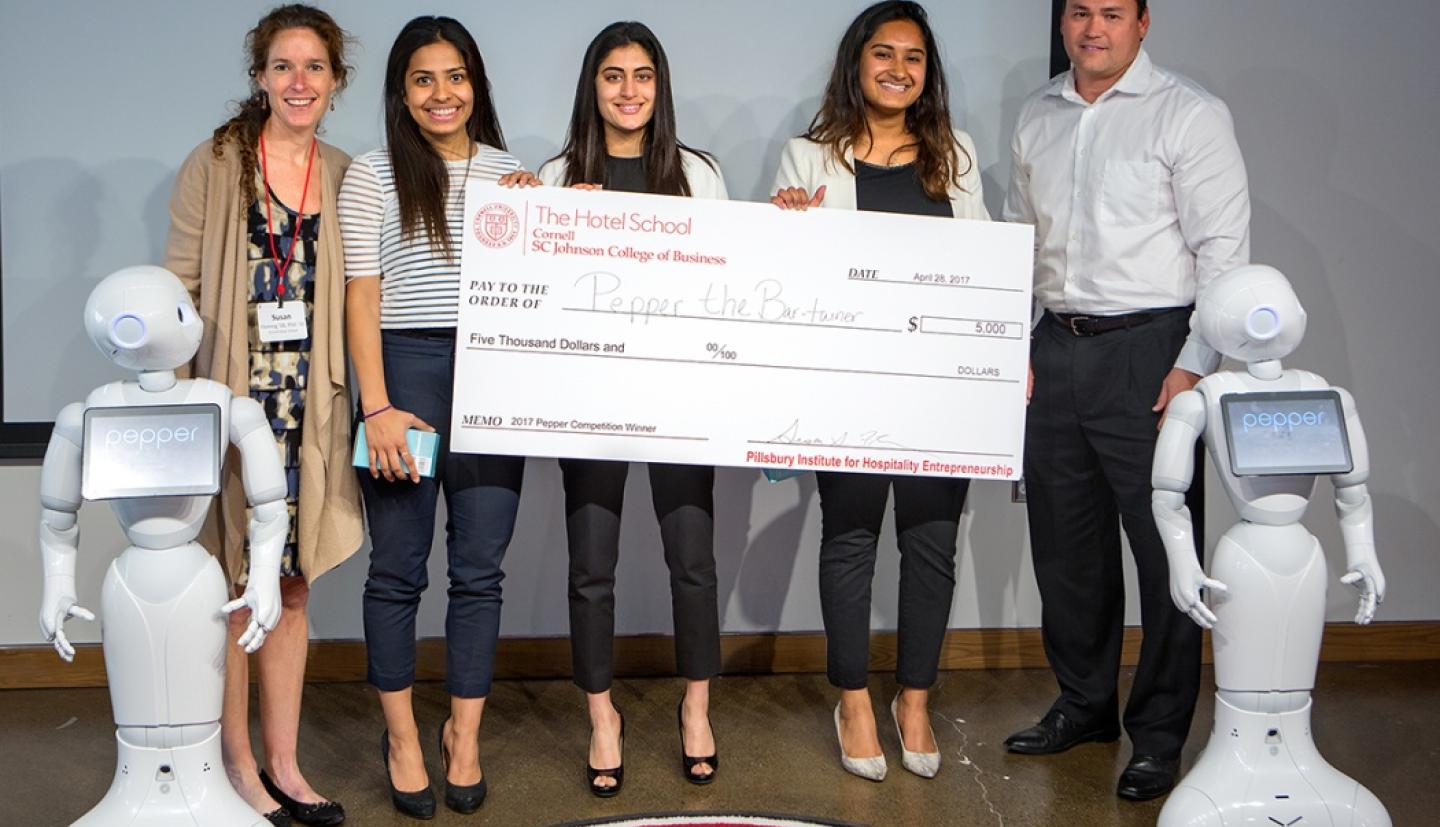 Sonali Tolani, Gauri Khanna and Nikita Gupta accept prize