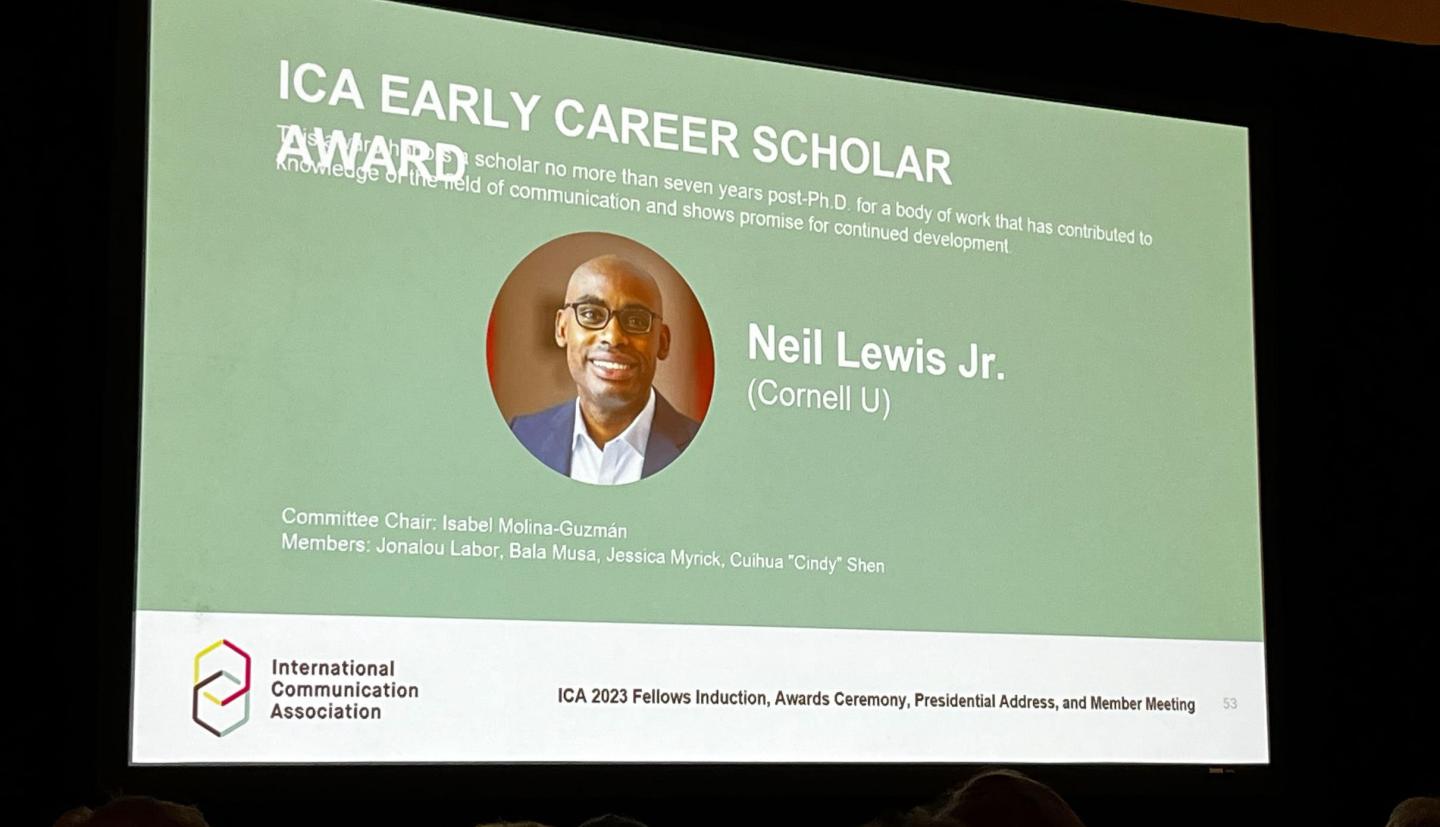 award presentation slide