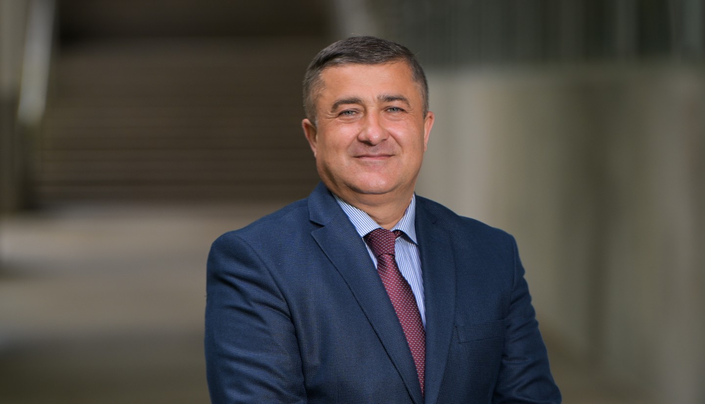 Headshot of Zorair Kirakosian