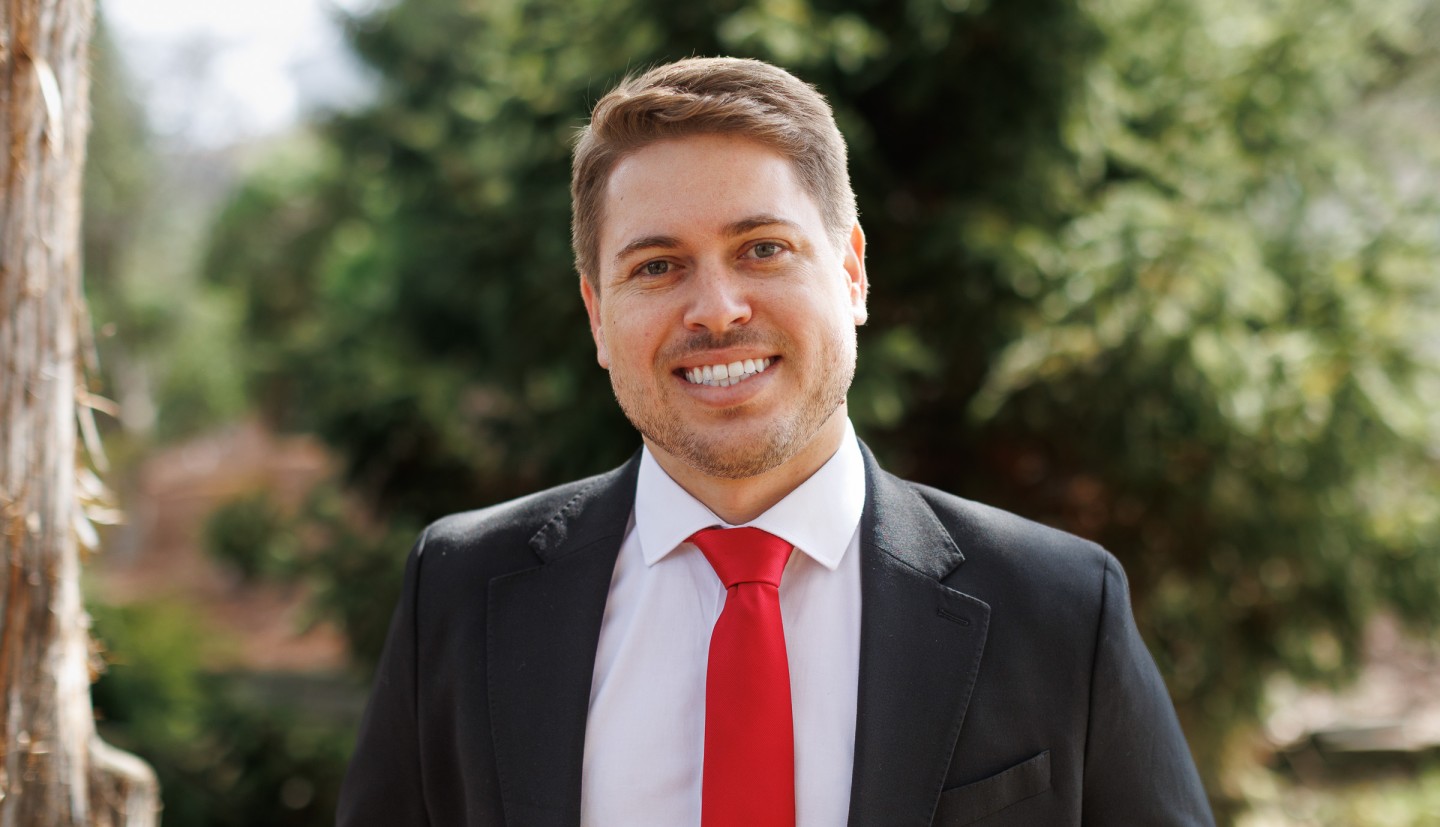 headshot of hugo monteiro