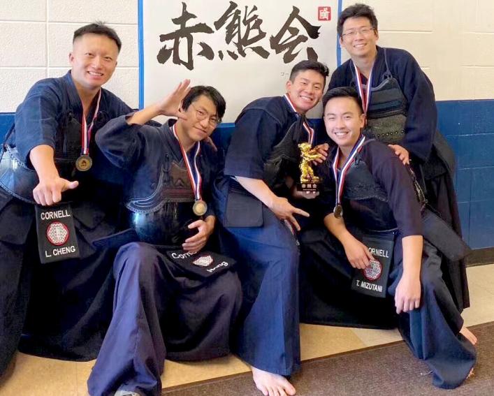 liang cheng with kendo teammates