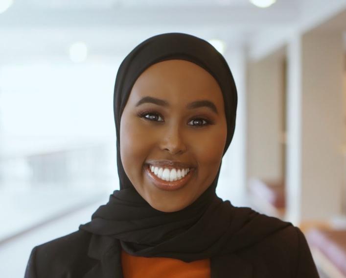 Headshot of Nasra Ismail '22