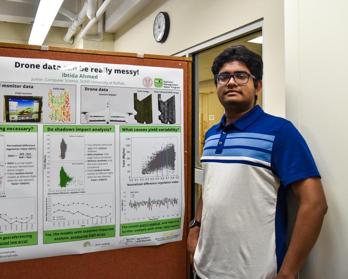 Ibtida Ahmed presents poster