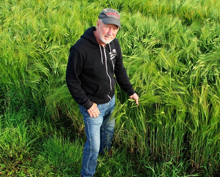mark sorrells with lake effect in the field