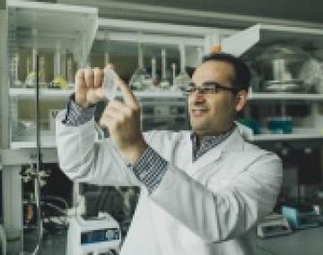 food scientist in lab