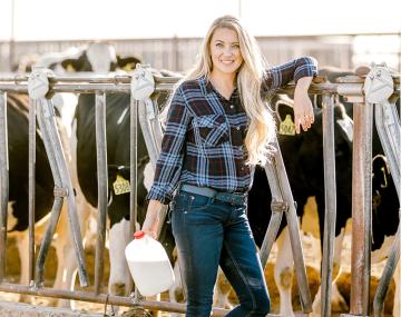 Profile picture of Tara Vander Dussen