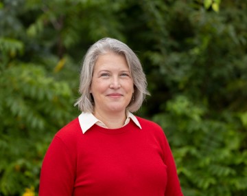 Emily Bernhardt Headshot